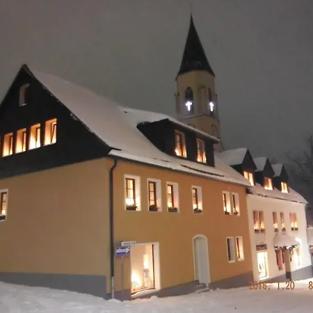 Ferienwohnung Mit Terrasse Bei Familie Wohlgemuth クロルト・オーバーヴィーゼンタール