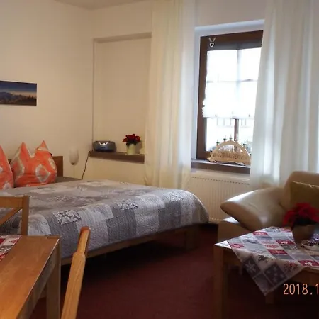 アパート Ferienwohnung Mit Terrasse Bei Familie Wohlgemuth *