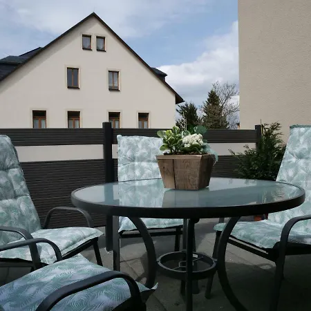 Ferienwohnung Mit Terrasse Bei Familie Wohlgemuth *